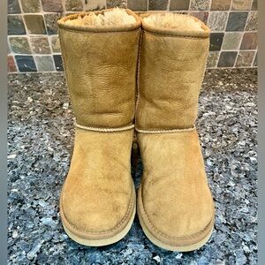 UGG Australia Chestnut Suede Classic Short II Boots Size 7